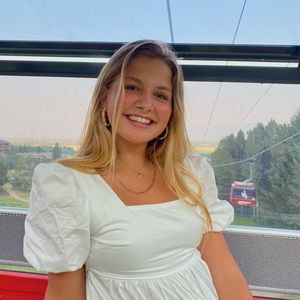 Meet your Posher, Charlotte